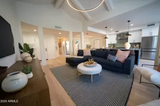 Photo #1: 6784374 Listing 