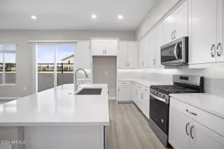 Photo #2: 6784565 Listing 