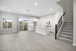 Photo #3: 6784565 Listing 
