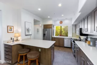 Photo #6: 6784573 Listing