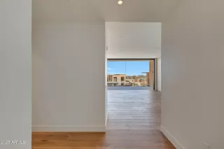 Photo #2: 6784595 Listing