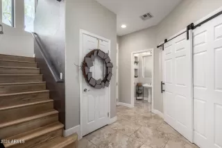 Photo #2: 6784770 Listing 