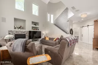 Photo #4: 6784770 Listing 