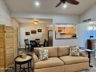 Photo #3: 6784821 Listing