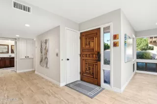 Photo #2: 6785082 Listing 