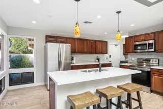 Photo #3: 6785082 Listing 