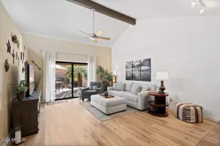 Photo #5: 6785459 Listing 