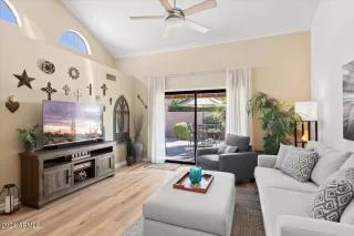 Photo #6: 6785459 Listing 