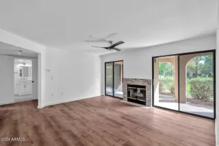 Photo #4: 6785697 Listing