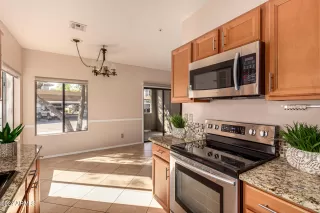 Photo #5: 6785818 Listing