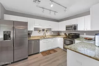 Photo #1: 6785831 Listing 