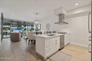 Photo #2: 6785870 Listing 