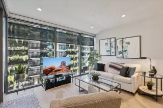 Photo #5: 6785870 Listing 