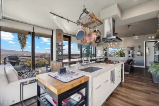 Photo #3: 6785877 Listing 