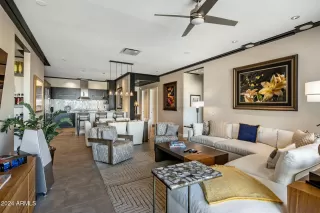 Photo #5: 6786018 Listing 