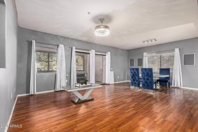 MLS: 6786112 Condo For Sale