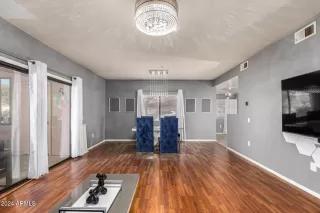 Photo #4: 6786112 Listing 