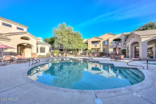 Photo #4: 6786155 Listing 