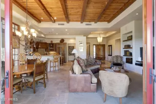 Photo #5: 6786238 Listing 