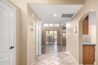 Photo #4: 6786376 Listing