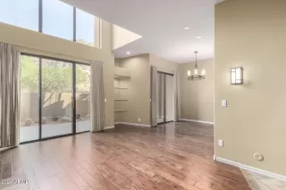 Photo #6: 6786376 Listing