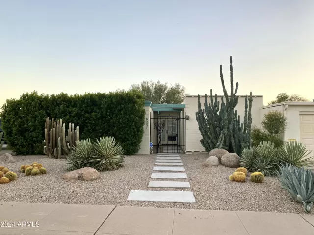 MLS: 6786428 Condo For Sale