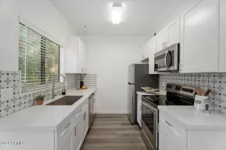 Photo #5: 6786454 Listing