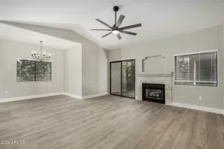 Photo #2: 6786576 Listing