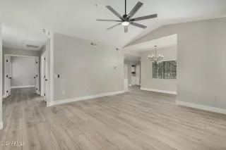 Photo #3: 6786576 Listing