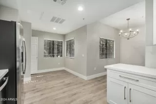 Photo #6: 6786576 Listing