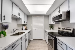 Photo #1: 6786644 Listing