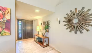 Photo #3: 6787087 Listing