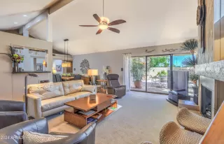 Photo #5: 6787087 Listing