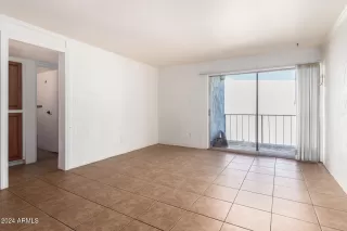 Photo #4: 6787159 Listing