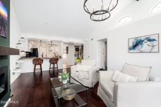 Photo #3: 6787519 Listing 