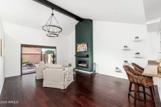 Photo #4: 6787519 Listing 