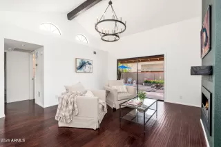 Photo #6: 6787519 Listing 