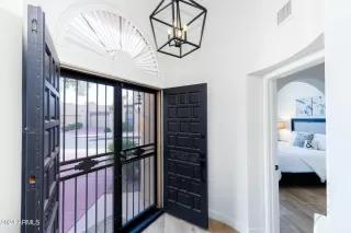 Photo #2: 6787791 Listing 