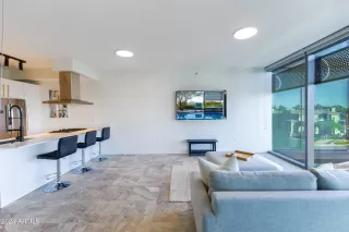 Photo #3: 6787821 Listing