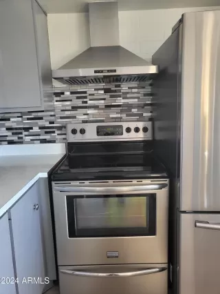 Photo #6: 6787888 Listing 