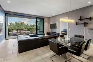 Photo #2: 6787907 Listing