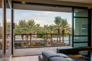 Photo #4: 6787907 Listing