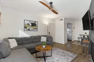 Photo #2: 6787934 Listing 