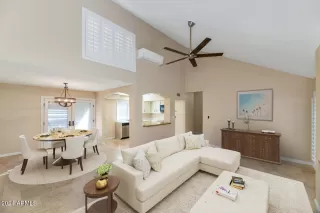 Photo #2: 6788151 Listing 