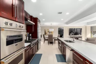 Photo #6: 6788205 Listing 