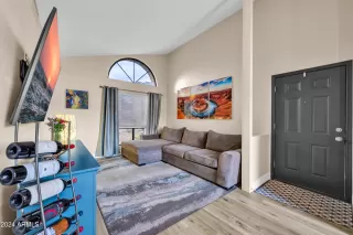 Photo #2: 6788268 Listing