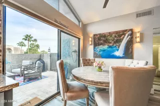 Photo #4: 6788268 Listing