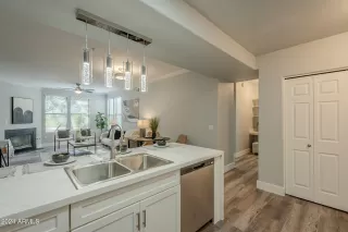 Photo #6: 6788399 Listing