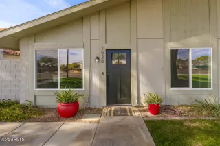 Photo #2: 6788485 Listing 