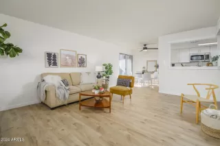 Photo #3: 6788485 Listing 